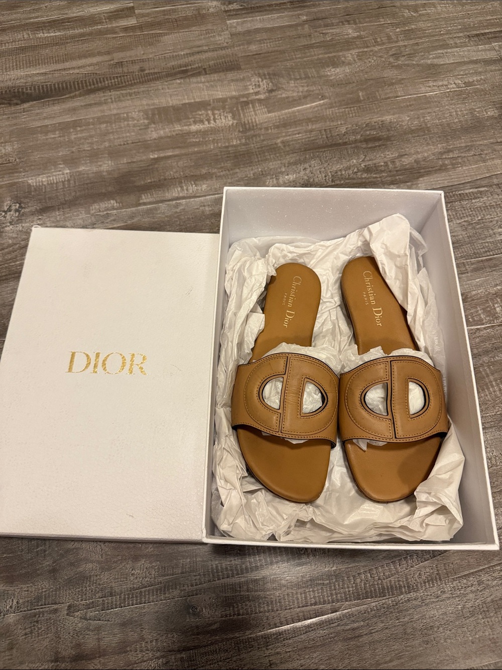 Dior Cognac Leather Slide Sandals with Signature Cutout - Picture 4 of 4